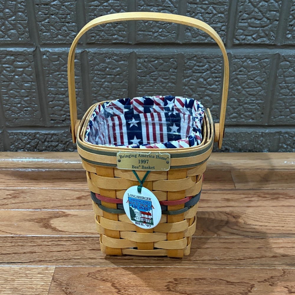Longaberger 1997 bringing America home Bee 🐝 Basket